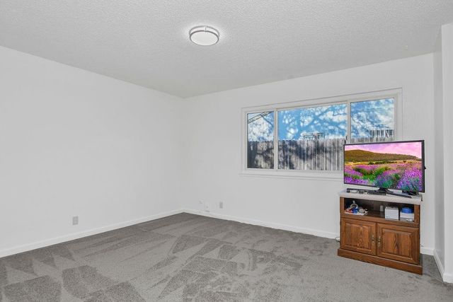 316 Meadows Dr, Vallejo, CA 94589