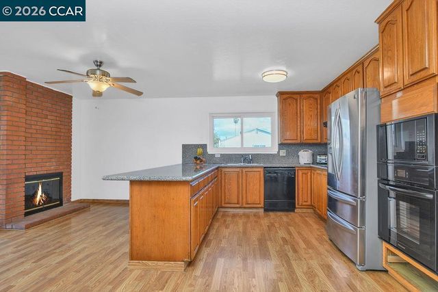 316 Meadows Dr, Vallejo, CA 94589