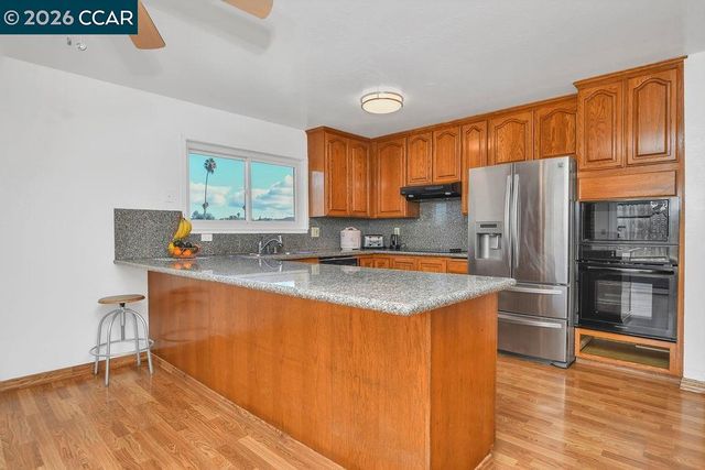 316 Meadows Dr, Vallejo, CA 94589