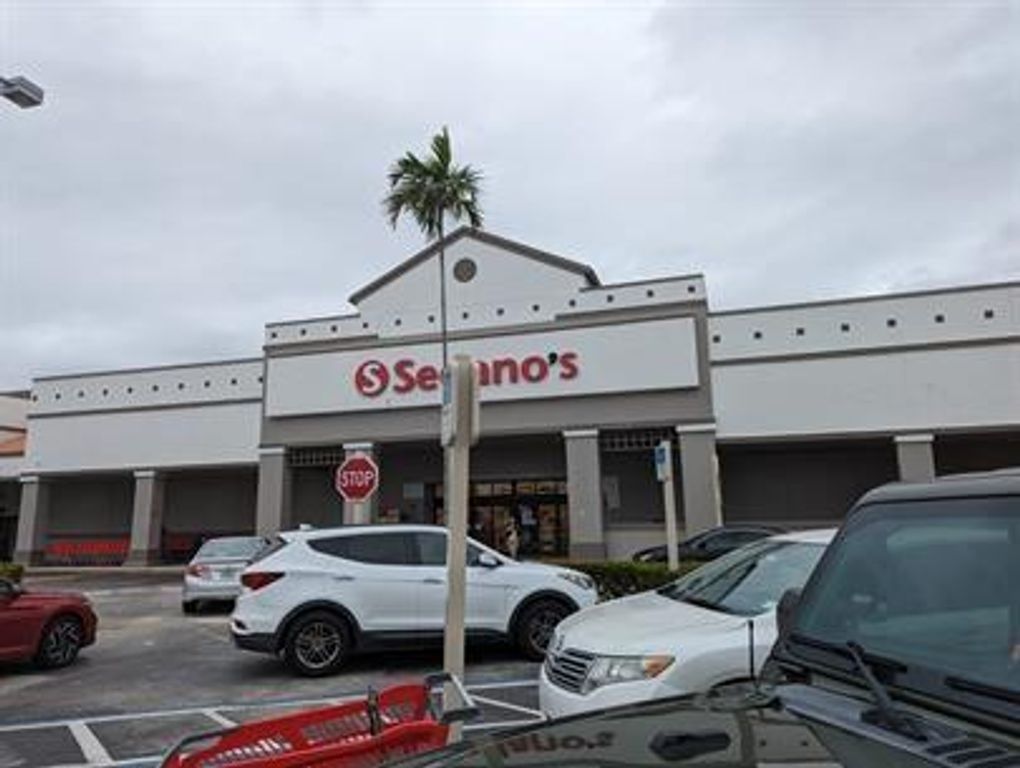 Image 1 of property listing at 17171 Pines Blvd, Pembroke Pines, FL 33027