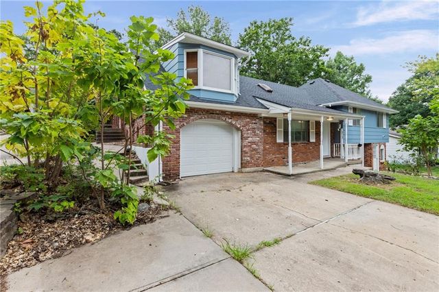 213 Briar Lane, Kansas City, MO 64119