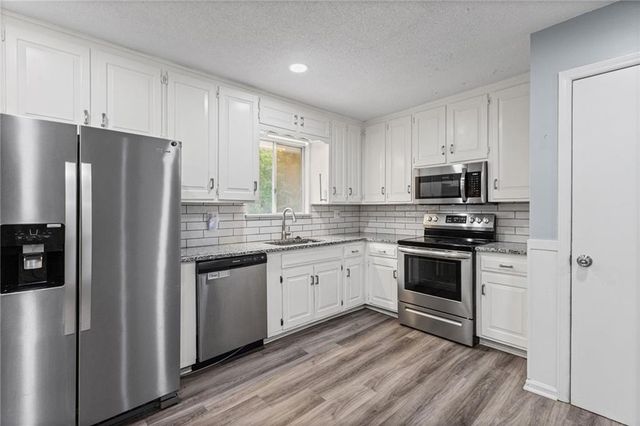 213 Briar Lane, Kansas City, MO 64119