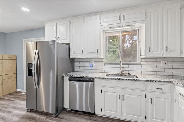 213 Briar Lane, Kansas City, MO 64119