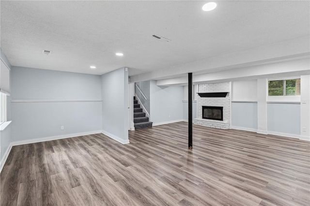 213 Briar Lane, Kansas City, MO 64119