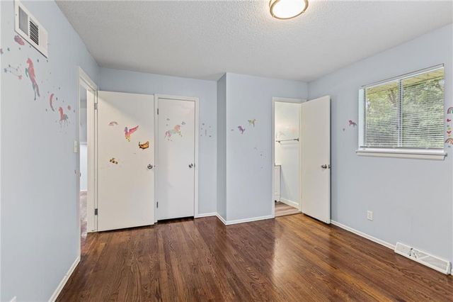 213 Briar Lane, Kansas City, MO 64119