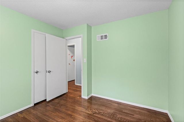 213 Briar Lane, Kansas City, MO 64119
