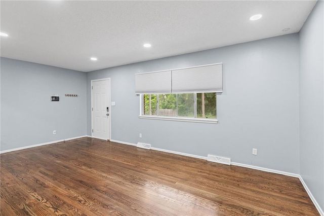 213 Briar Lane, Kansas City, MO 64119