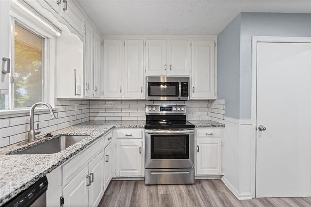 213 Briar Lane, Kansas City, MO 64119