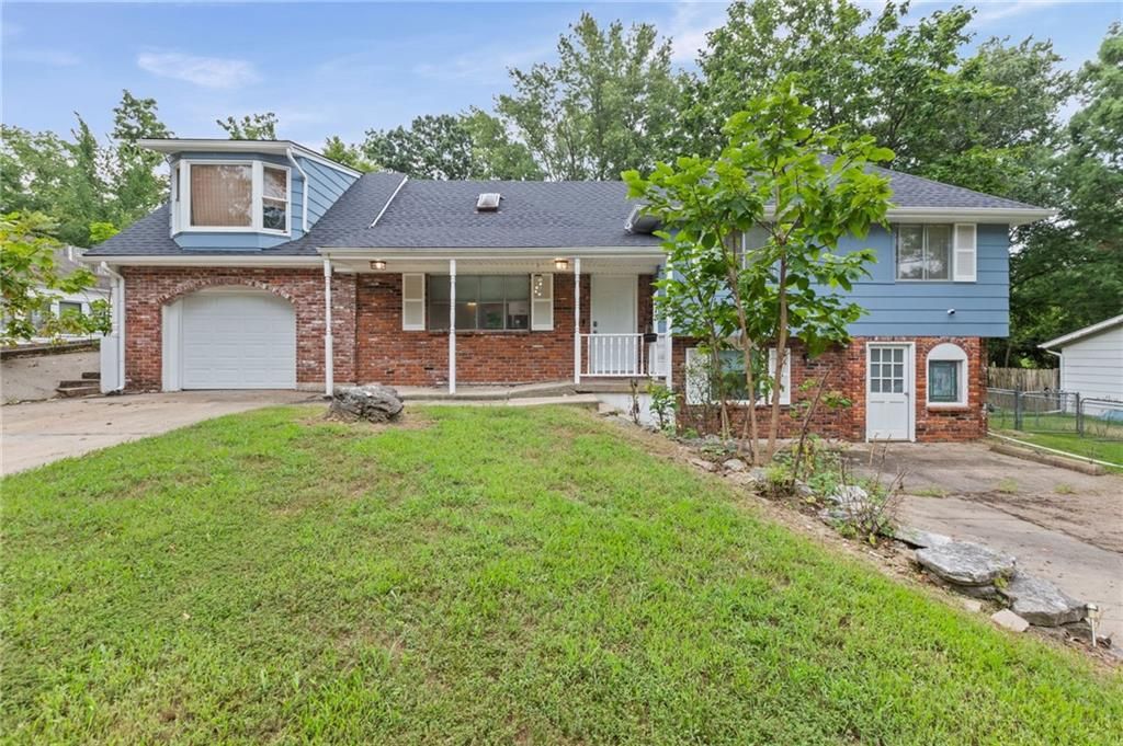 213 Briar Lane, Kansas City, MO 64119