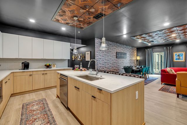 635 7th Ave S Apt 504, Nashville, TN 37203
