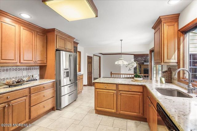 6 Rimwood Drive, Lincroft, NJ 07738