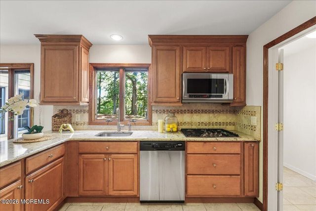 6 Rimwood Drive, Lincroft, NJ 07738