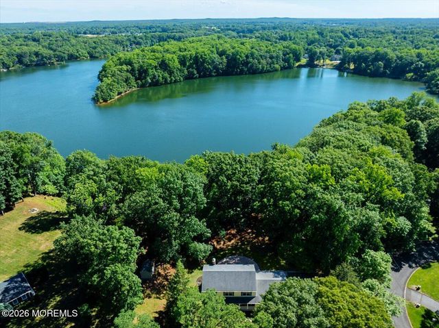6 Rimwood Drive, Lincroft, NJ 07738