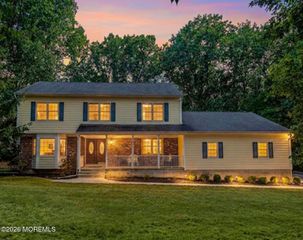 6 Rimwood Drive, Lincroft, NJ 07738