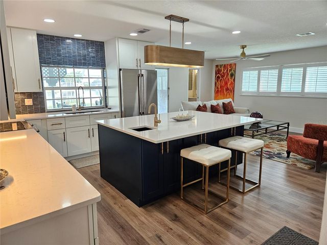 917 S GONDOLA DRIVE, Venice, FL 34293
