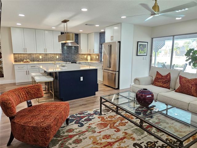 917 S GONDOLA DRIVE, Venice, FL 34293