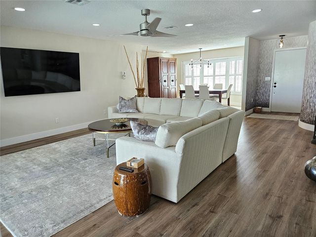 917 S GONDOLA DRIVE, Venice, FL 34293