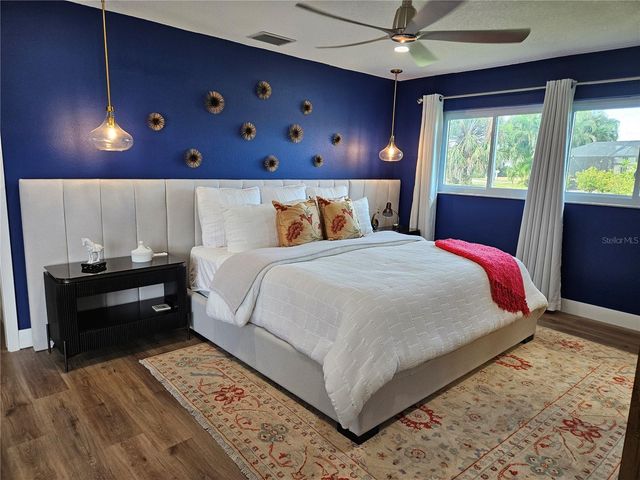 917 S GONDOLA DRIVE, Venice, FL 34293