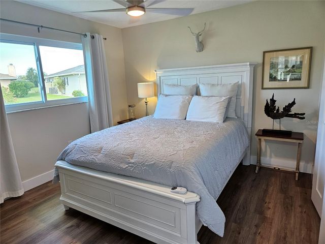 917 S GONDOLA DRIVE, Venice, FL 34293