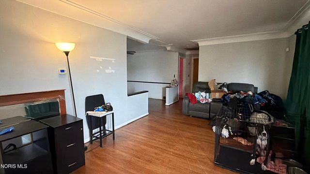 142 Van Buren Avenue, Toledo, OH 43605