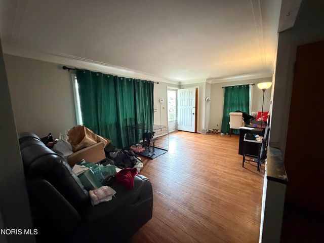 142 Van Buren Avenue, Toledo, OH 43605