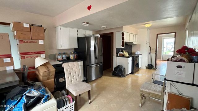 142 Van Buren Avenue, Toledo, OH 43605