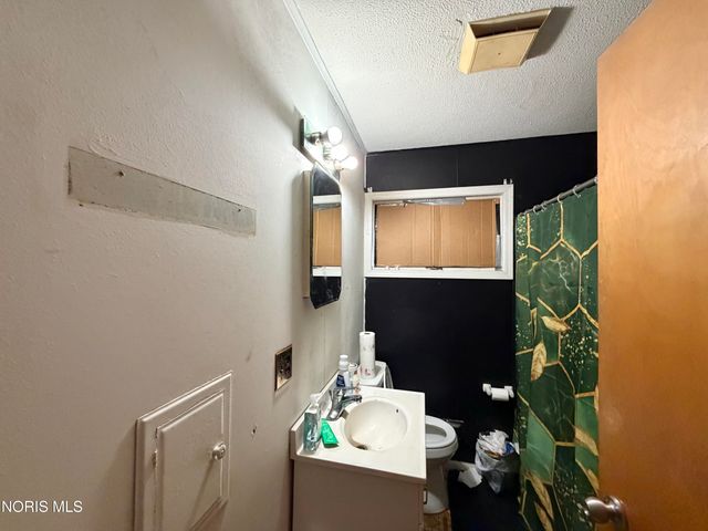 142 Van Buren Avenue, Toledo, OH 43605