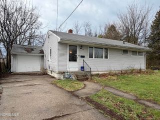 142 Van Buren Avenue, Toledo, OH 43605