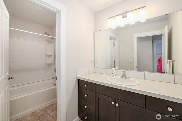 18917 106th Avenue Ct E, Puyallup, WA 98374