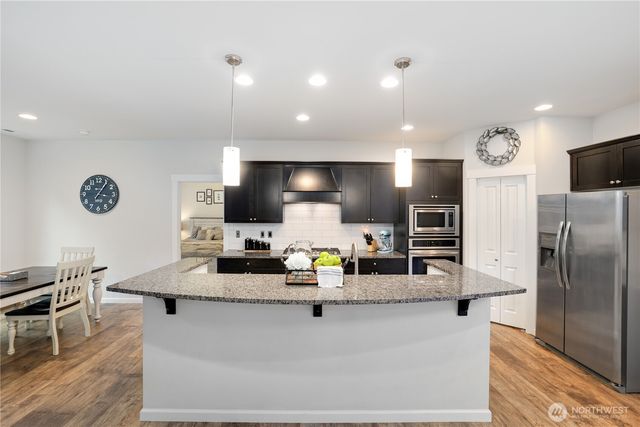 18917 106th Avenue Ct E, Puyallup, WA 98374