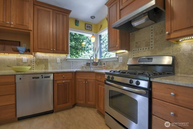 3216 Lorne Street SE, Olympia, WA 98501