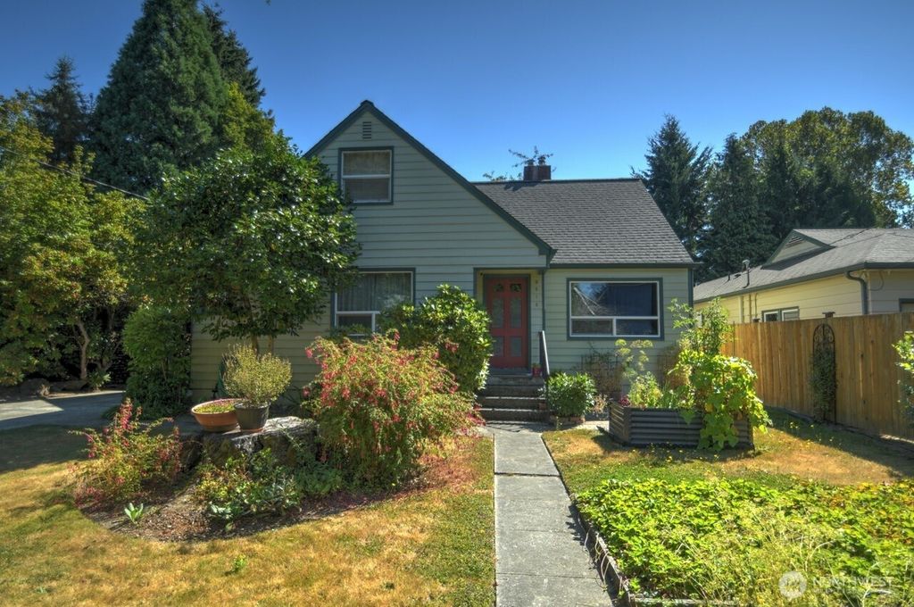 3216 Lorne Street SE, Olympia, WA 98501