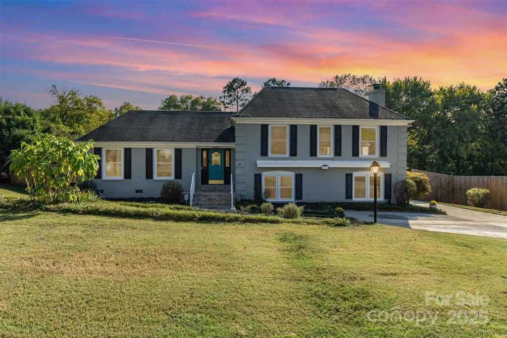 4212 Montibello Drive, Charlotte, NC 28226