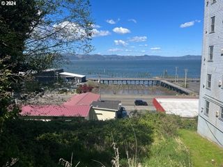 42 W Bond St, Astoria, OR 97103