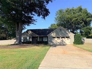 18 Column Court, Douglasville, GA 30134