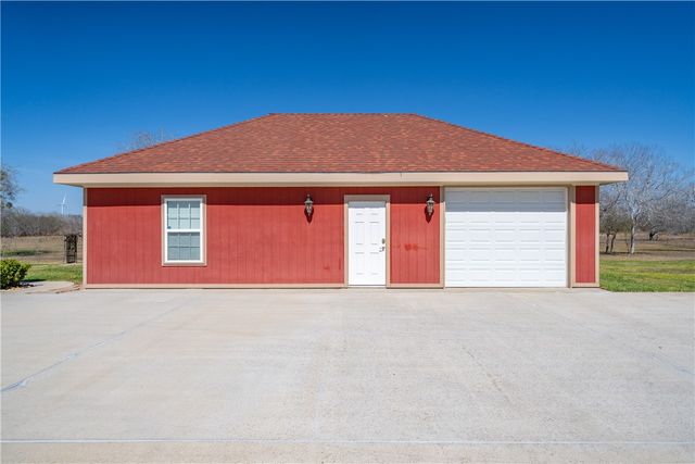 21050 Donegal Road, Mathis, TX 78368