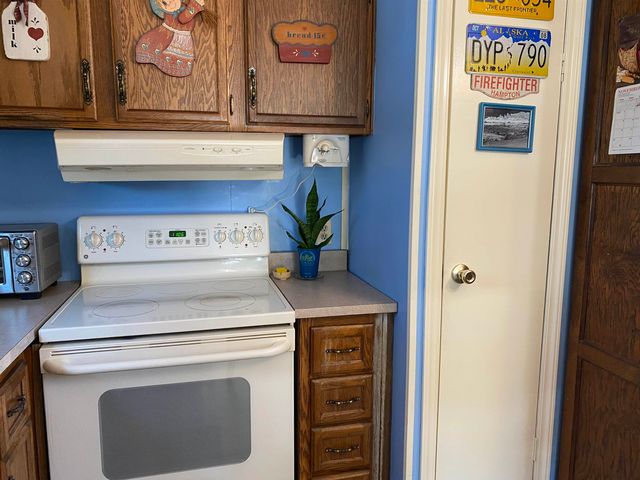 81 Elm Court, Seabrook, NH 03874