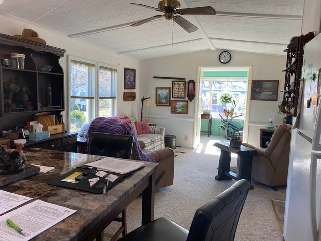 81 Elm Court, Seabrook, NH 03874