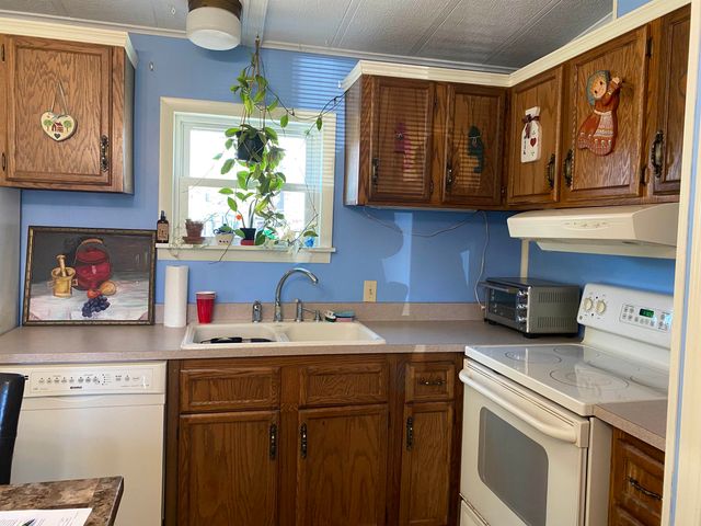 81 Elm Court, Seabrook, NH 03874