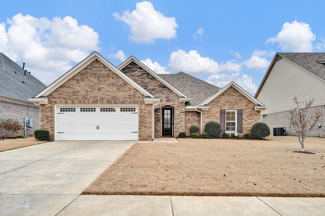 295 CHEROKEE CIR, Oakland, TN 38060