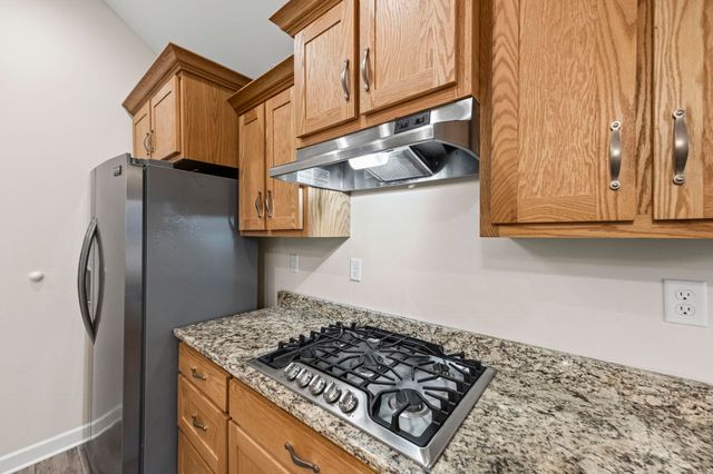 295 CHEROKEE CIR, Oakland, TN 38060