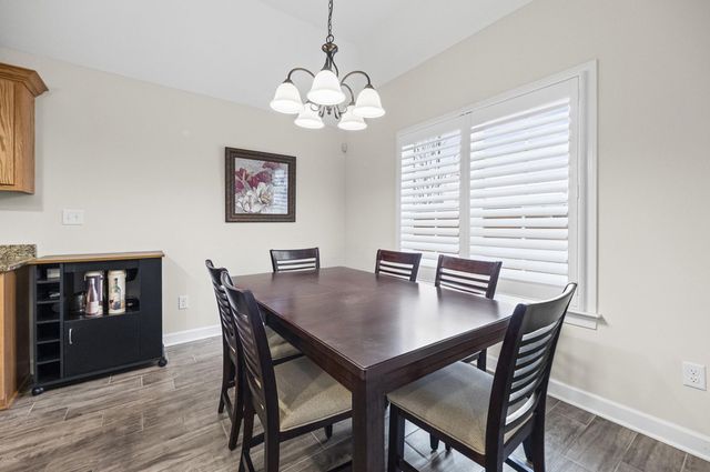 295 CHEROKEE CIR, Oakland, TN 38060