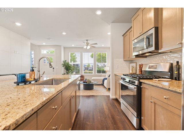 7352 Se BLANTON St, Hillsboro, OR 97123