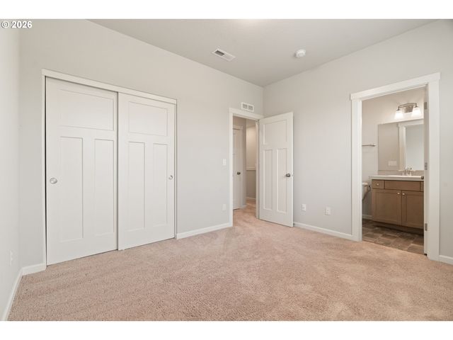 7352 Se BLANTON St, Hillsboro, OR 97123