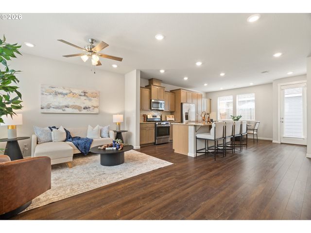 7352 Se BLANTON St, Hillsboro, OR 97123