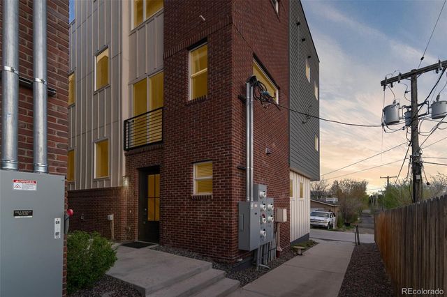 3511 S Marion Street A, Englewood, CO 80113