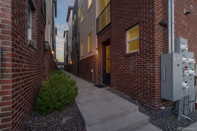 3511 S Marion Street A, Englewood, CO 80113