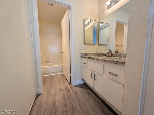 4806 Nara Vista Way 204, Las Vegas, NV 89103