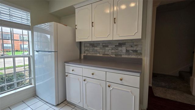 2039 Winrock Boulevard 158, Houston, TX 77057