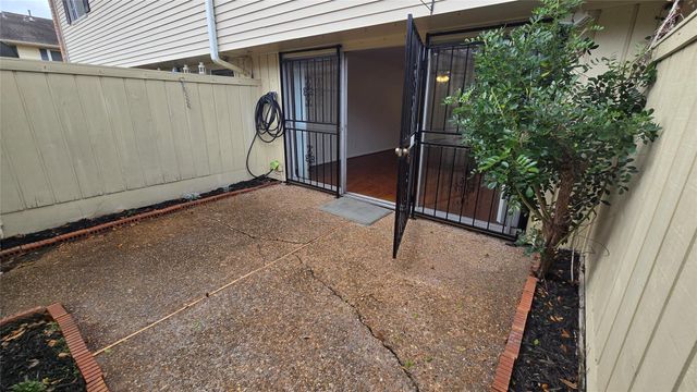 2039 Winrock Boulevard 158, Houston, TX 77057